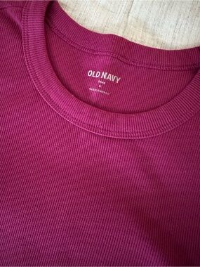 Old Navy women’s Ribbed Crewneck T-shirt - raspberry